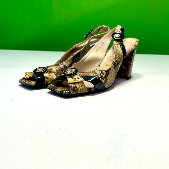Snake skin patterned leather - open toe and heel - Picture 1 of 4